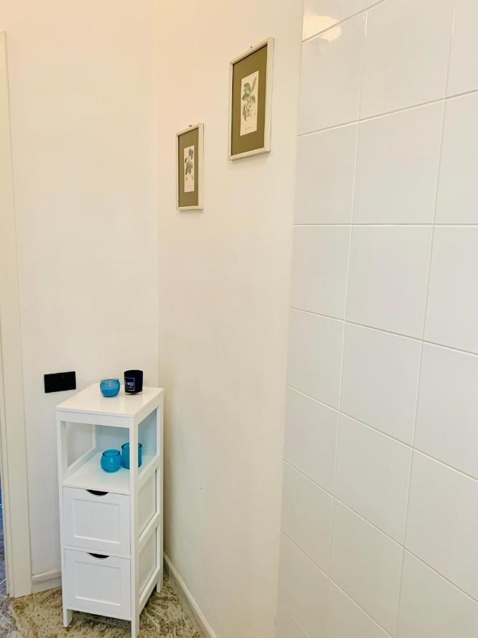 Via Solaro, Appartamento In Pieno Centro Formia Luaran gambar